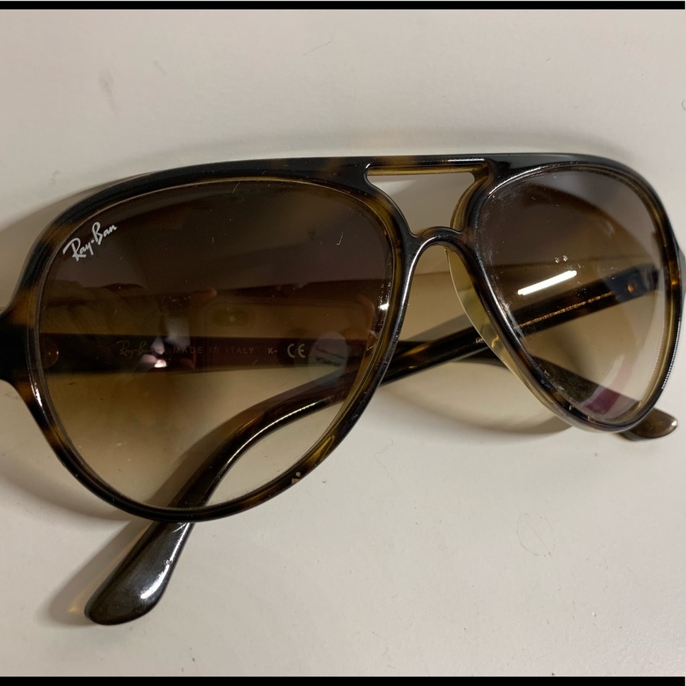 Ray-Ban